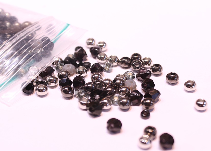 kralenmix 3/4mm zwart grijs
